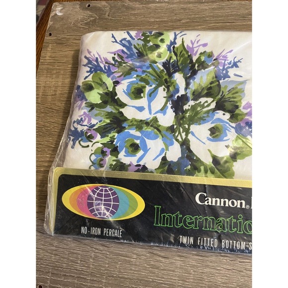 Royal Family Cannon Vtg Floral Twin Fitted Sheet Regency Rose Blue Purple NOS - Picture 2 of 4